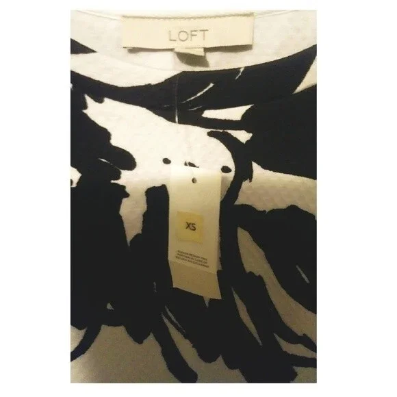 Loft Floral White & Black Top - Picture 5 of 7